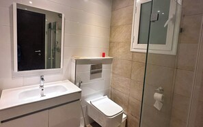 Apartment, 1 Bedroom, Accessible, Balcony | Bathroom - Luxury Haven Jardin de Carthage Bliss (Tunis)