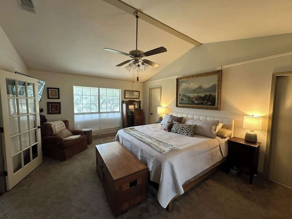 3 habitaciones, decoración personalizada y muebles diferentes 