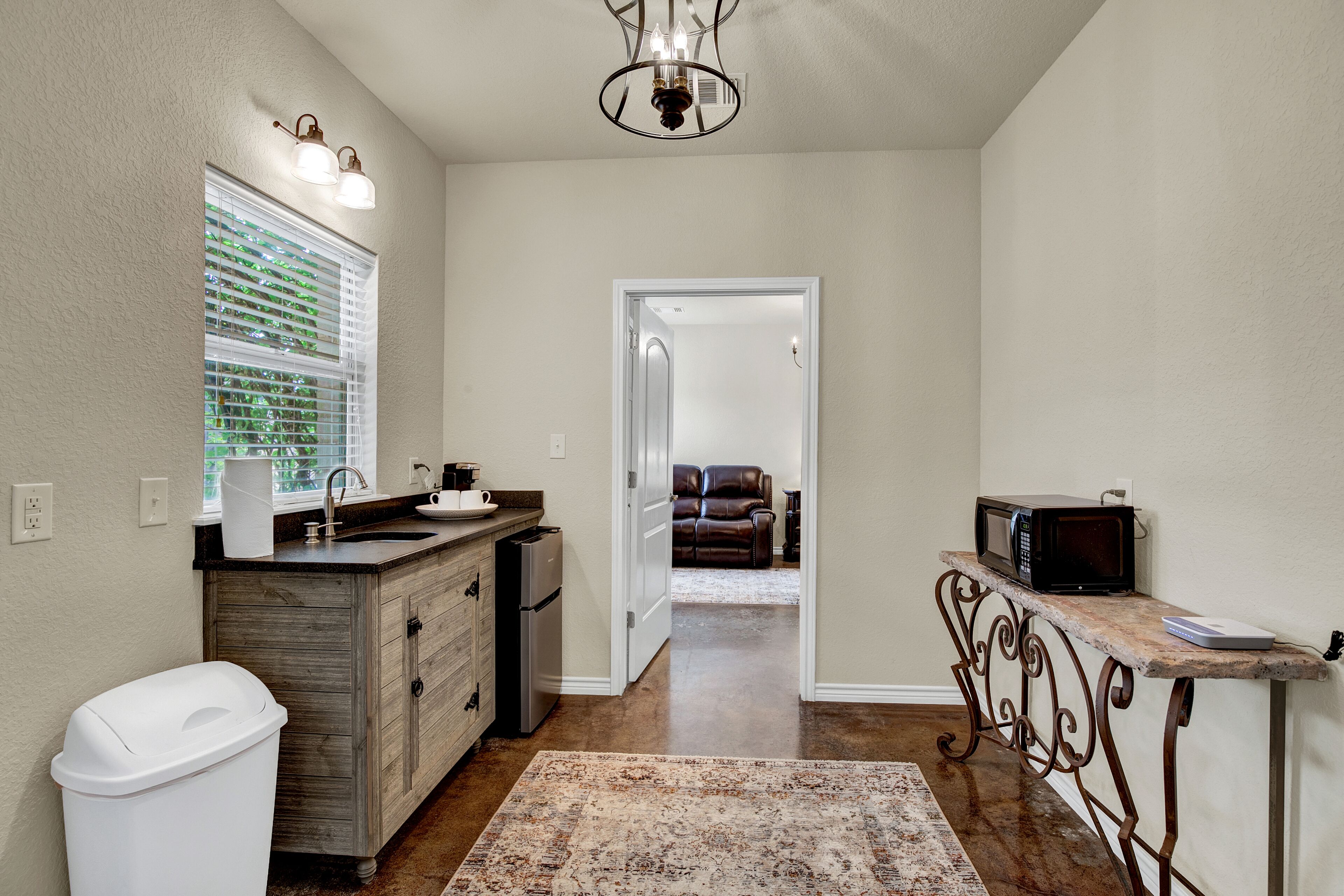 Cottage, 1 King Bed, Hot Tub | Bathroom | Towels, toilet paper