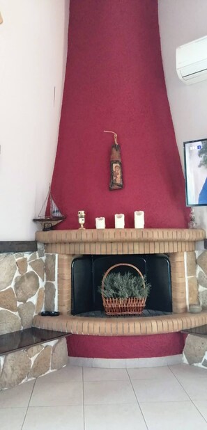 Villa, 3 Bedrooms, Private Pool, Mountain View | Interior