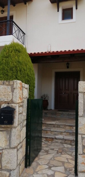 Villa, 3 Bedrooms, Private Pool, Mountain View | Exterior detail