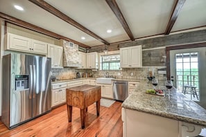 Cabin, Multiple Beds, Hot Tub, Mountain View (315 Deer Rd) | Private kitchen | Coffee/tea maker, electric kettle - Luxury 23-acre Ranch With Hottub Near Alamosprings (Fredericksburg)