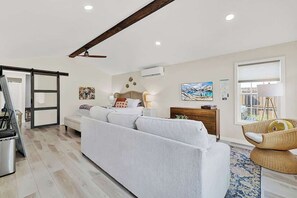 Talo, 1 suuri parisänky, poreamme (430 GH Tr Janis) | Oleskelualue