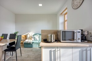 Family Apartment, Multiple Bedrooms, Mountainside (Villa Roma Portorose - 2 Terrace) | Interior
