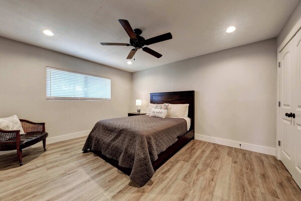 House, Multiple Beds, Hot Tub | 4 bedrooms, individually decorated, individually furnished, free WiFi