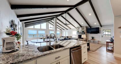 Waterfront Lake House With Hot Tub & Firepit