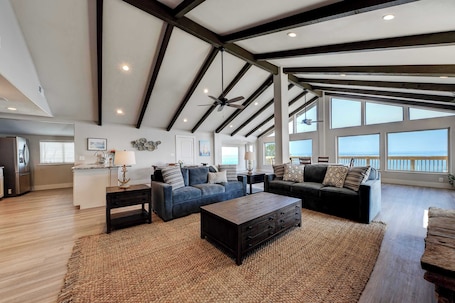 House, Multiple Beds, Hot Tub | Living area | TV, fireplace