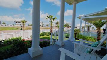 House, 3 Bedrooms | Property grounds