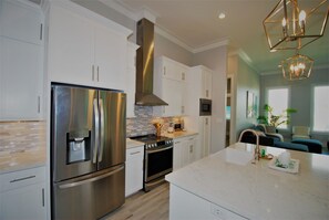 Private kitchen - Seaglass Cottage - Private Home At The Shores 3 Bedroom Home by RedAwning (South Padre Island)