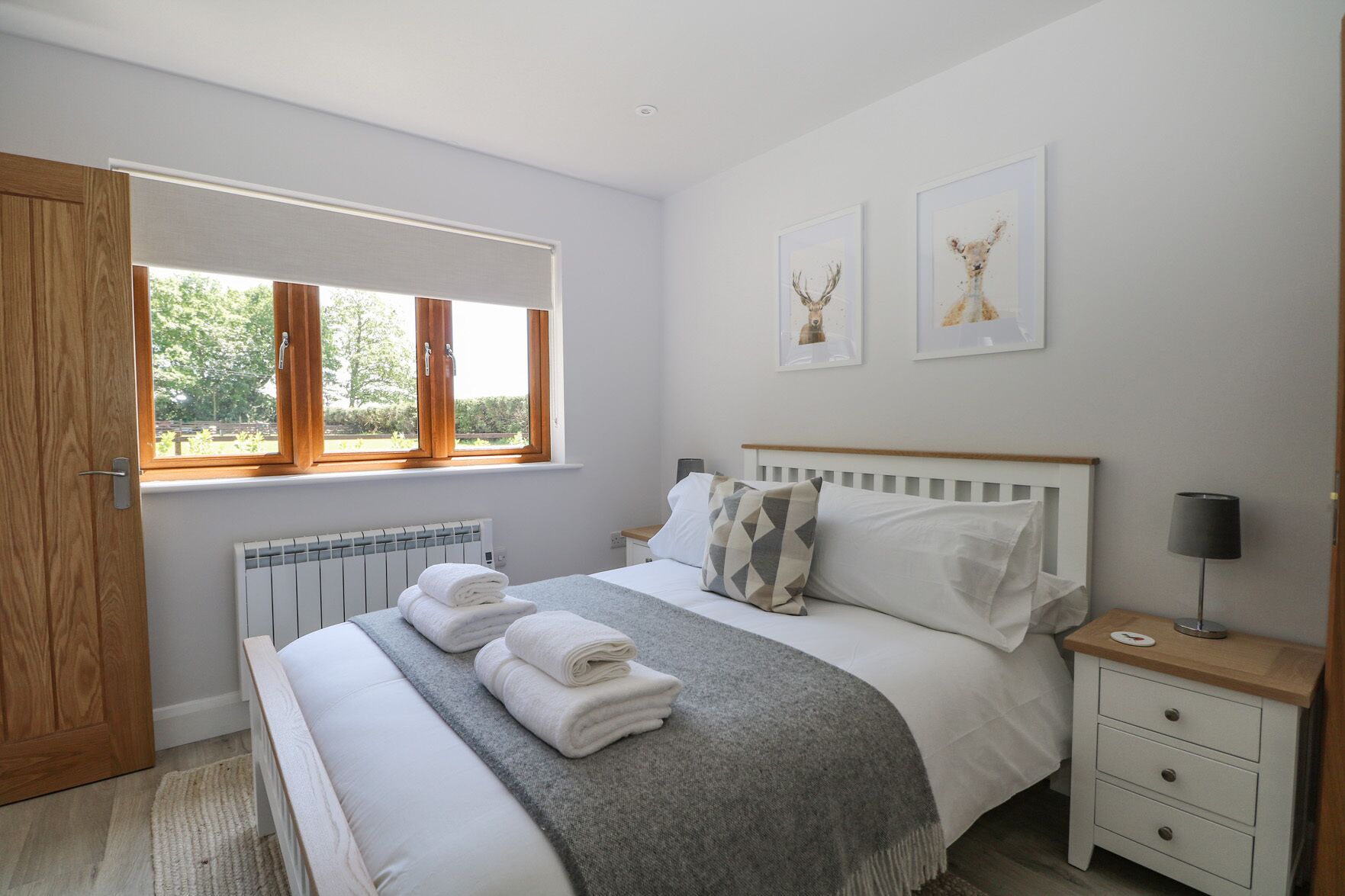 2 habitaciones, decoración personalizada y muebles diferentes 