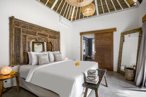 5 bedrooms, Egyptian cotton sheets, premium bedding, in-room safe - Villa Mimpi by Alfred in Bali (Seminyak)