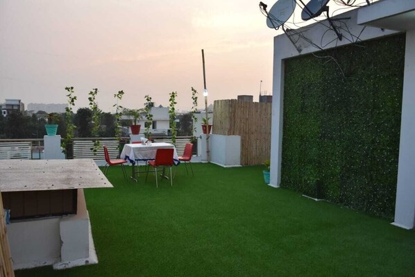 Exterior - Hotel Abodes House (Noida)