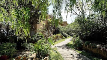 House, 2 Bedrooms, Smoking, Balcony | Property grounds