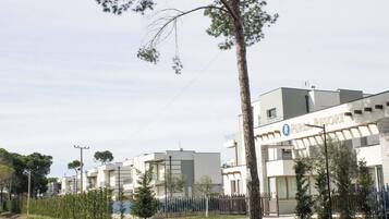 Căn hộ, 2 phòng ngủ, ban công | Ngoại thất