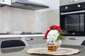 Apartment, 2 Schlafzimmer, Balkon | Innenbereich