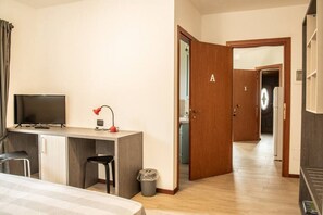 2 Schlafzimmer, Schreibtisch, WLAN, Bettwäsche