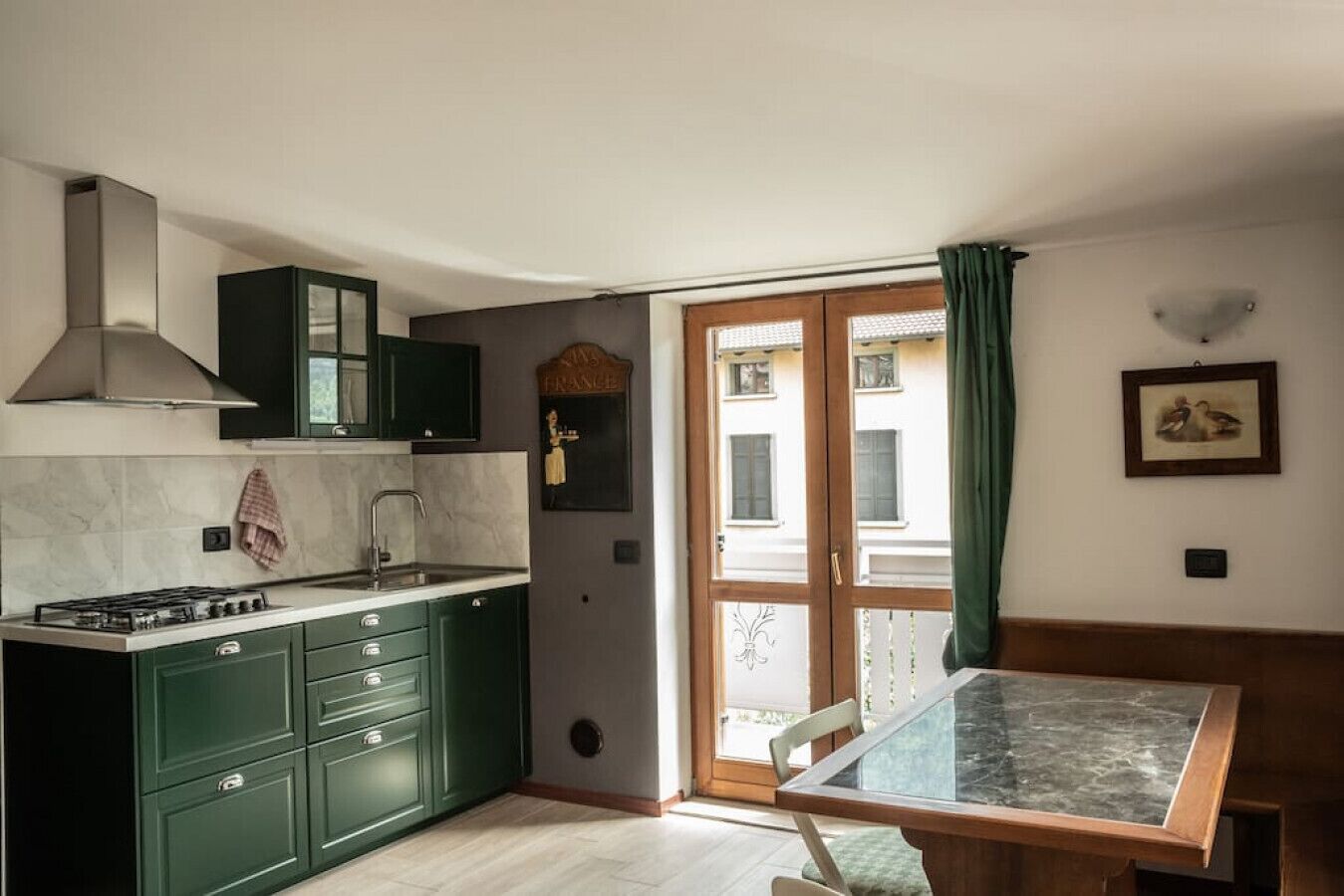 Fridge, oven, coffee/tea maker, cookware/dishes/utensils