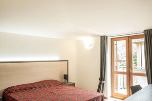 1 habitación, escritorio, wifi y ropa de cama 