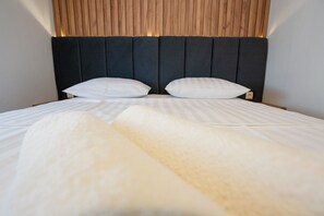 Individually decorated, individually furnished, free WiFi, bed sheets - Residence Ellena (Zadar)