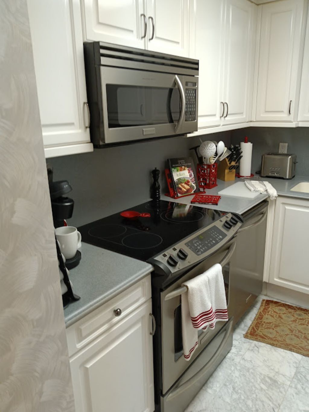 Penthouse- Ocean front. Long term rental. Sorry no pets.  Garage Space.  Reduced