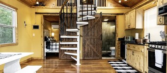 A/C, Firepit, Grill, Pet Friendly