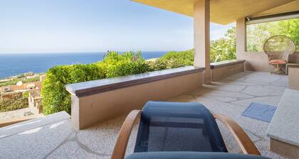 Villa ‚Amalthea‘ mit Meerblick, privater Terrasse und WLAN