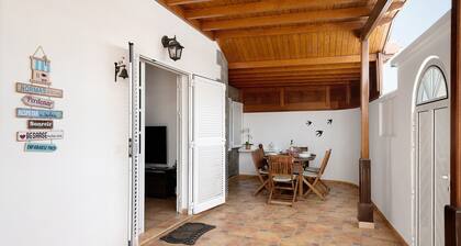 Vacation Home "Casa Cordel" with Private Terrace & Wi-Fi