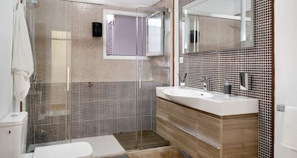 Vacation Home "Casa Cordel" with Private Terrace & Wi-Fi