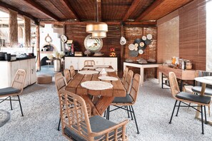 Dining - Apartment In A Hotel 'Sun Rock - Villa Petunia' with Sea View, Wi-Fi and Air Conditioning (Naxos)