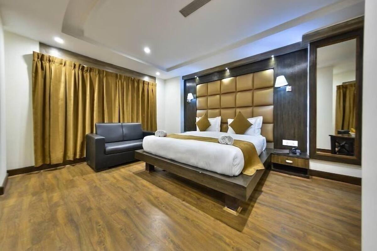 Luxury Room | Desk, free WiFi