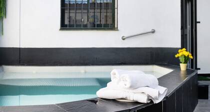 Chalet 'Casa Mia' mit Außen-Whirlpool, privater Terrasse, Garten und WLAN