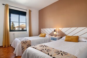 3 habitaciones, tabla de planchar con plancha y wifi gratis 