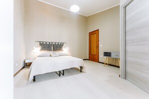 3 chambres, fer et planche à repasser, accès au Wi-Fi (inclus)