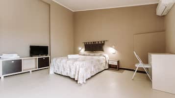 3 chambres, fer et planche à repasser, Wi-Fi gratuit, draps fournis