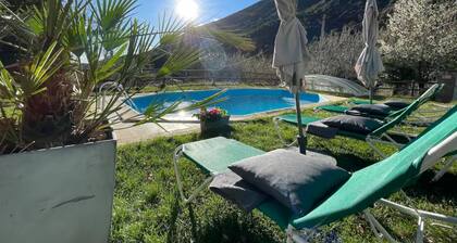 Gran Parents Country House with Lake Views, Wi-Fi, and Air Conditioning