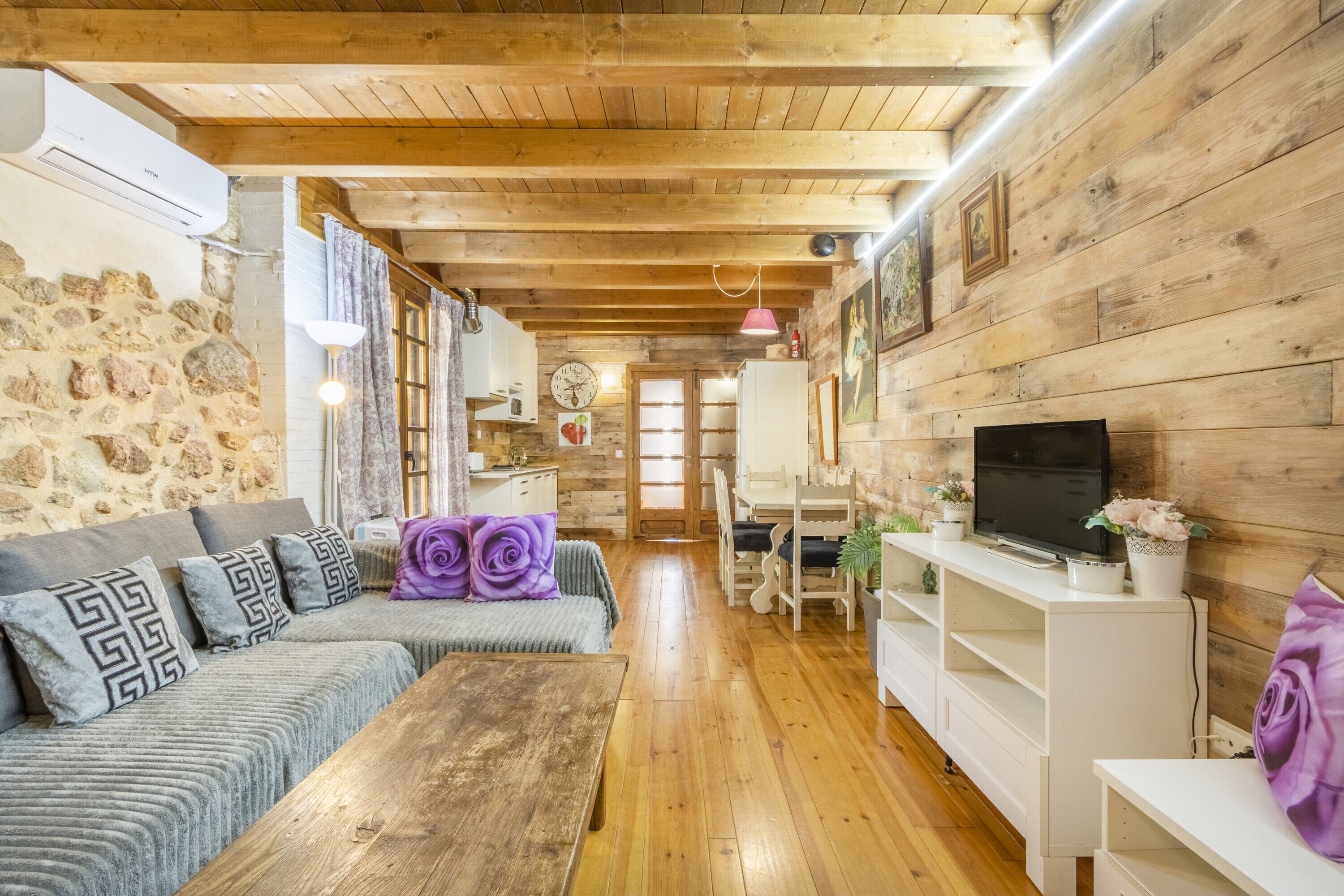 电视、壁炉、乒乓球