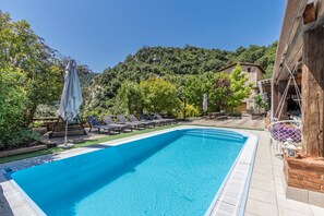 Pool - Country House 'Moli' with Lake Views, Wi-Fi and Air Conditioning (Odén)