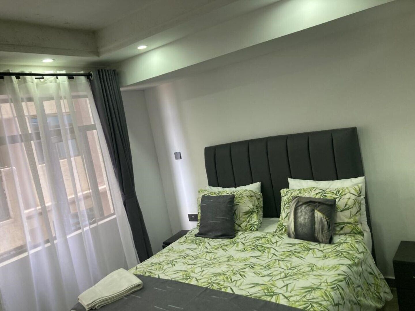 1 habitación, escritorio, wifi gratis y ropa de cama 