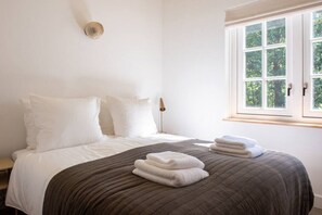 4 dormitorios, escritorio, tabla de planchar con plancha y wifi gratis