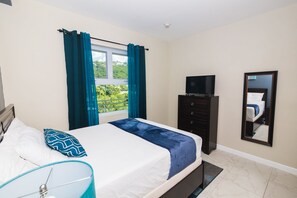 2 chambres, fer et planche à repasser, Wi-Fi, draps fournis