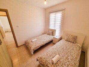 Comfort Apartment, 2 Bedrooms | 2 bedrooms, free WiFi - Heaven in Ben's MPV (Mazotos)