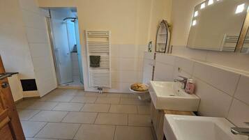 Shampoo, Toilettenpapier