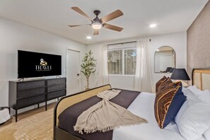 4 bedrooms, desk, iron/ironing board, travel crib