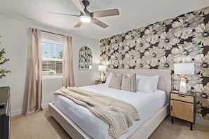4 bedrooms, desk, iron/ironing board, travel cot