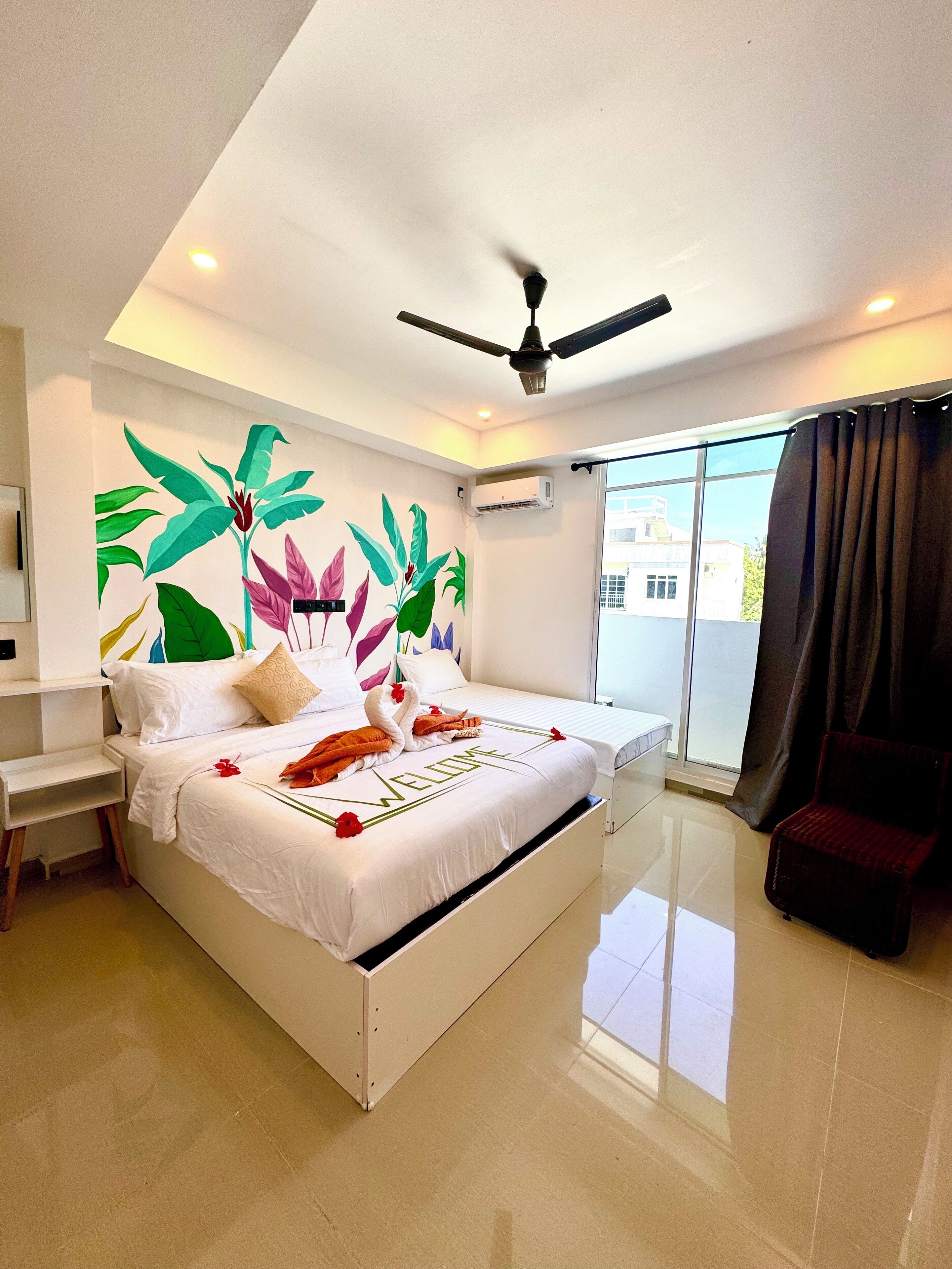 ห้องดีลักซ์, ระเบียง | มินิบาร์, ห้องพักตกแต่งอย่างมีเอกลักษณ์, โต๊ะทำงาน, ผ้าม่านกันแสง