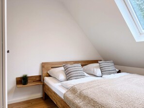 2 Schlafzimmer, Reisekinderbett, kostenloses WLAN