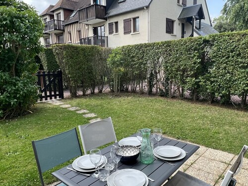 **Cottage 6 pers à Cabourg - Proche plage et thalasso, jardin, parking, Wi-Fi gratuit**