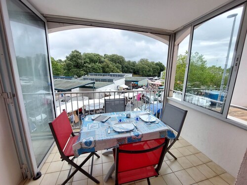 Central Apartment in St Palais-sur-Mer Near Market and Beach