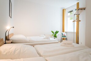 3 室のベッドルーム、アイロン / アイロン台、WiFi、ベッドシーツ