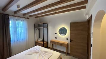 Basic-Villa | 2 Schlafzimmer, hochwertige Bettwaren, Zimmersafe, individuell dekoriert